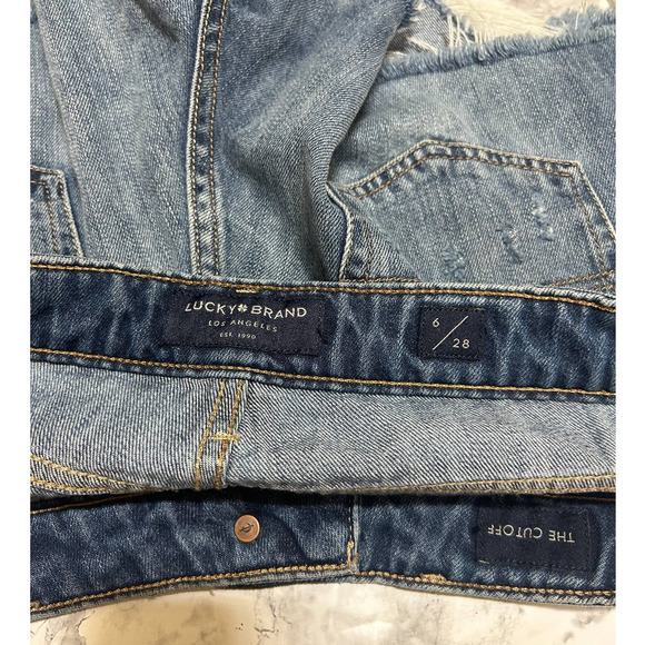 Lucky Brand The Cut off Button Fly Shorts 6/28 Ripped Distressed Raw Hem Lt Wash - Picture 5 of 9